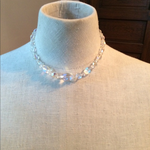 Choker Style White Faceted Necklace - Picture 2 of 3